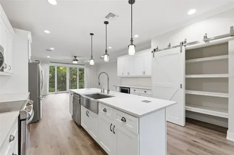 1225 Savona Drive NE St Petersburg FL 33702