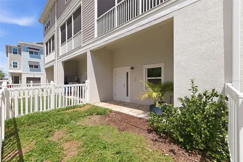 1225 Savona Drive NE St Petersburg FL 33702
