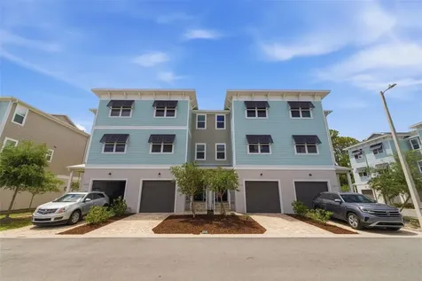 1225 Savona Drive NE St Petersburg FL 33702