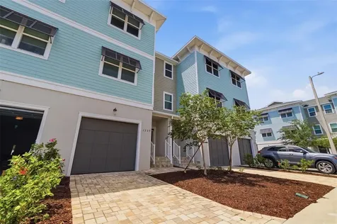 1225 Savona Drive NE St Petersburg FL 33702