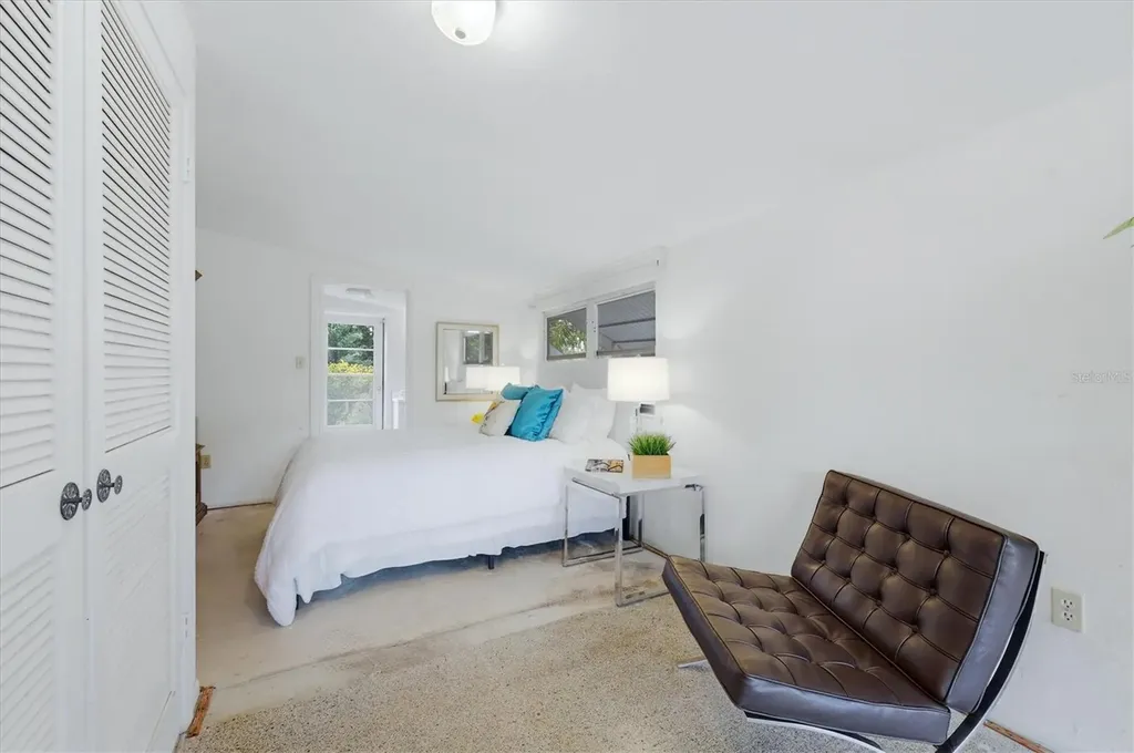 3876 Prudence Drive Sarasota FL 34235