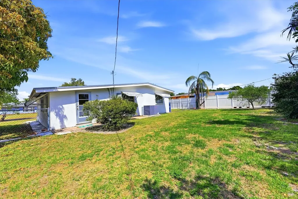 3876 Prudence Drive Sarasota FL 34235