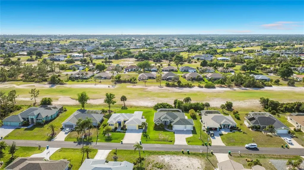 186 Fairway Road Rotonda West FL 33947