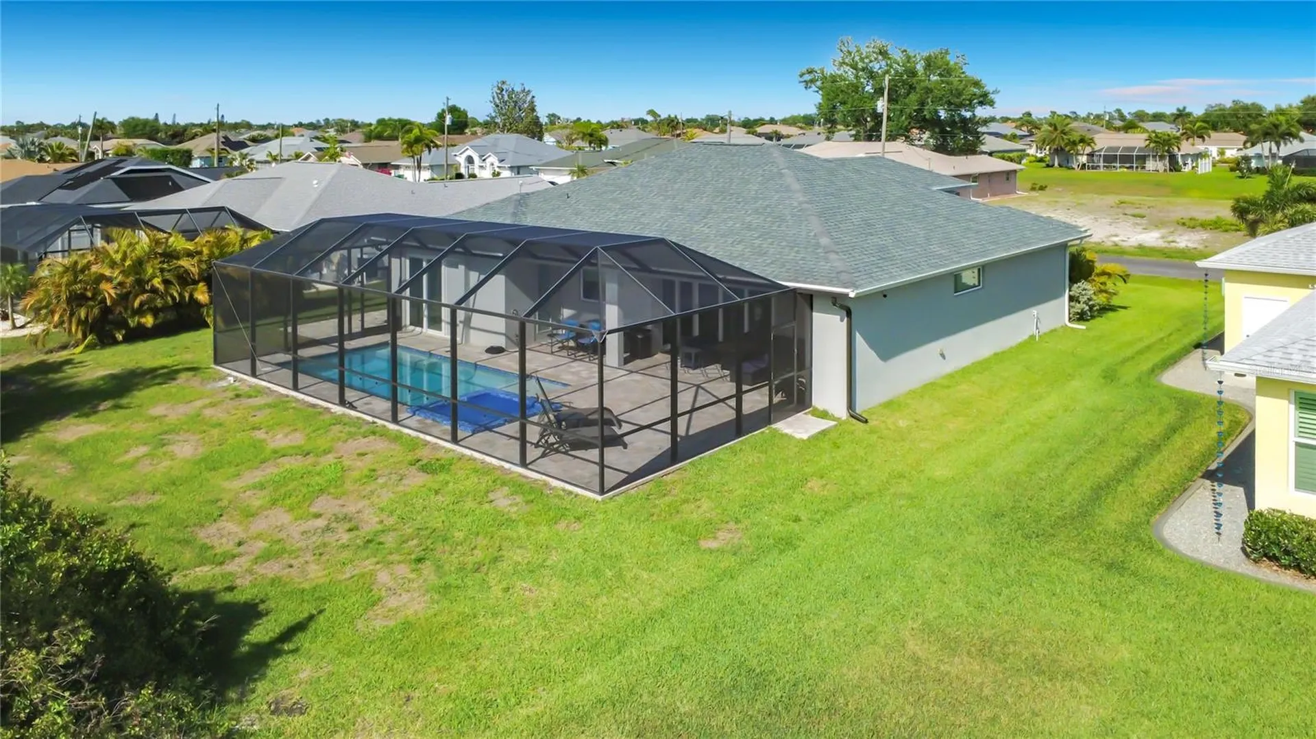 186 Fairway Road Rotonda West FL 33947
