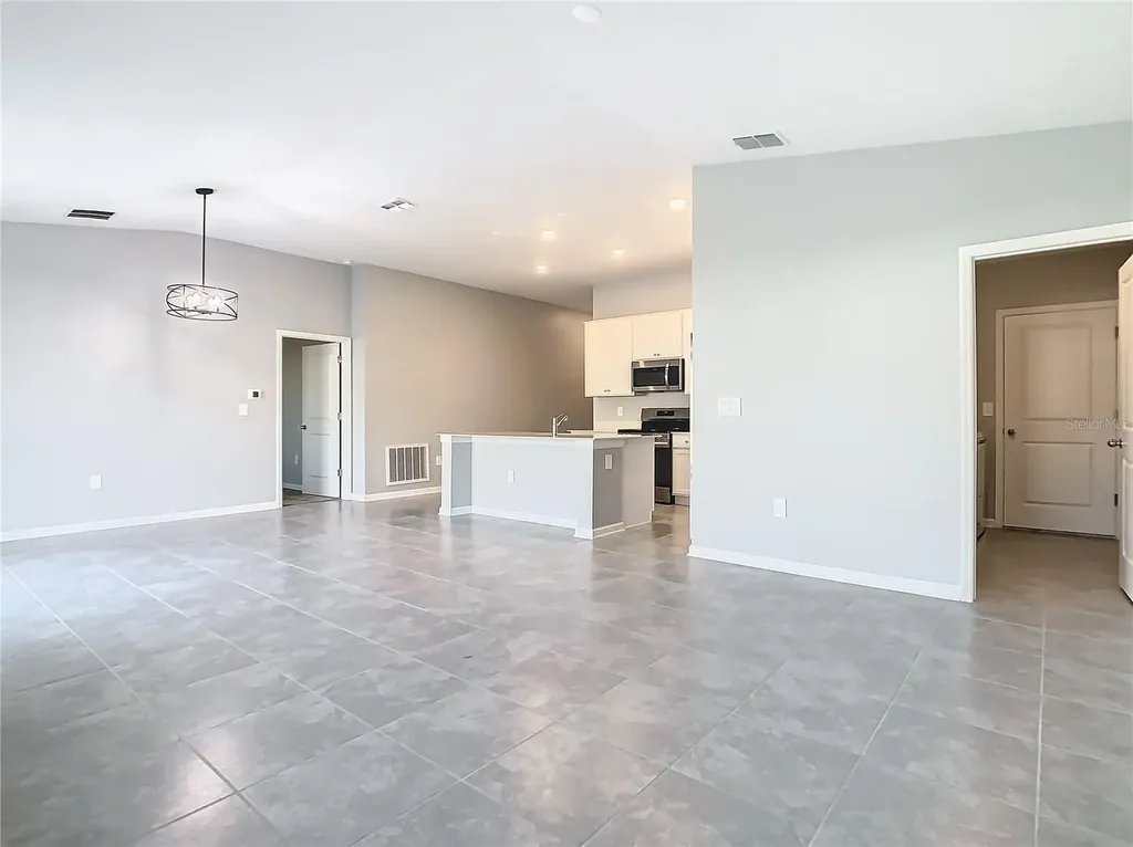 1033 Holden Way Eagle Lake FL 33839