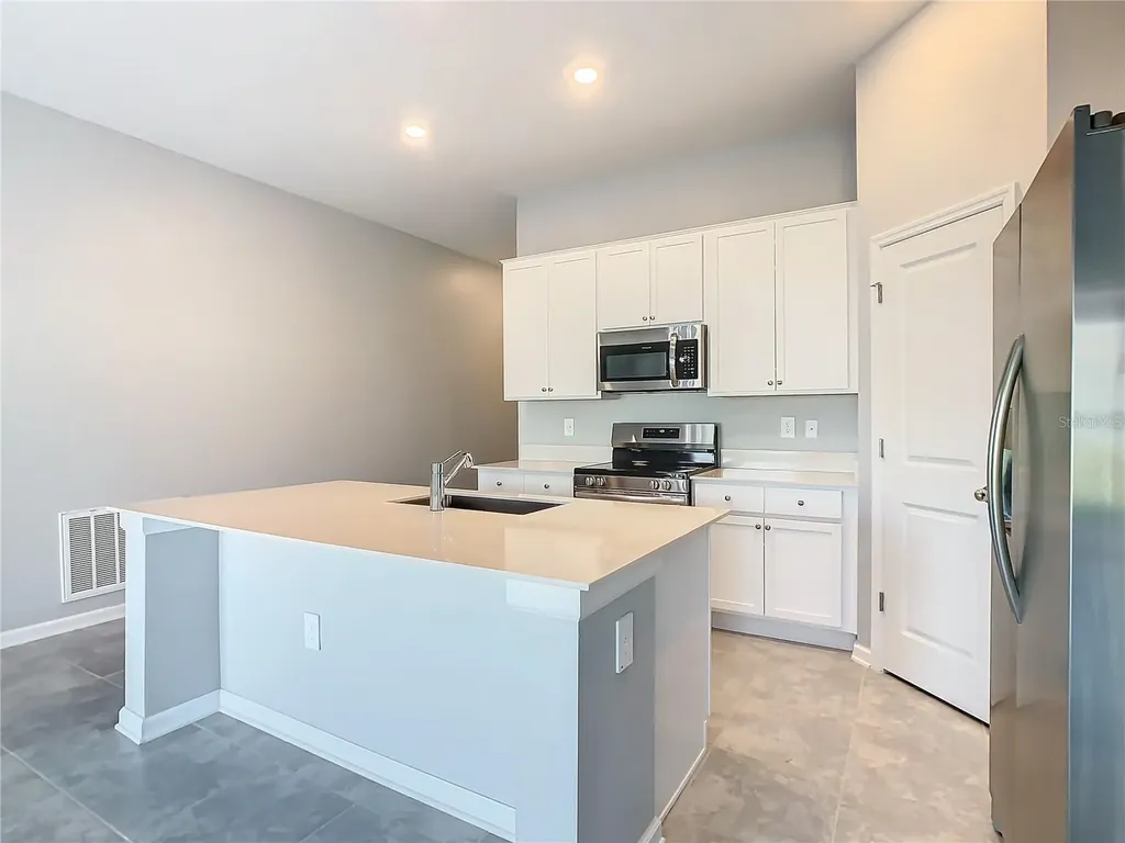 1033 Holden Way Eagle Lake FL 33839