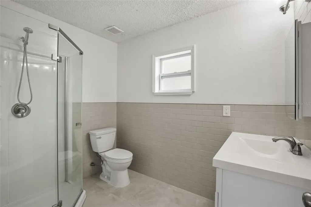 1618 43rd Street S St Petersburg FL 33711