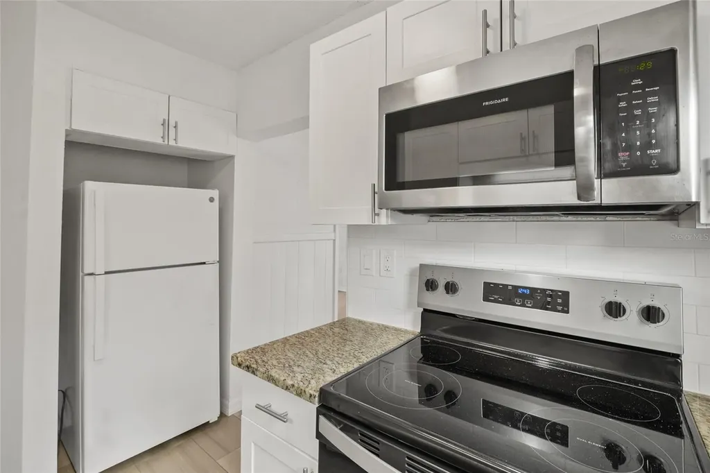 1618 43rd Street S St Petersburg FL 33711