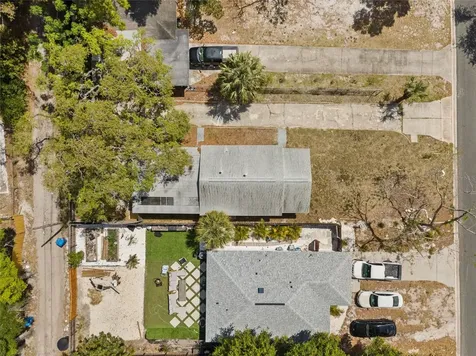 1618 43rd Street S St Petersburg FL 33711