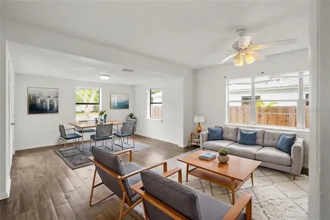 1618 43rd Street S St Petersburg FL 33711