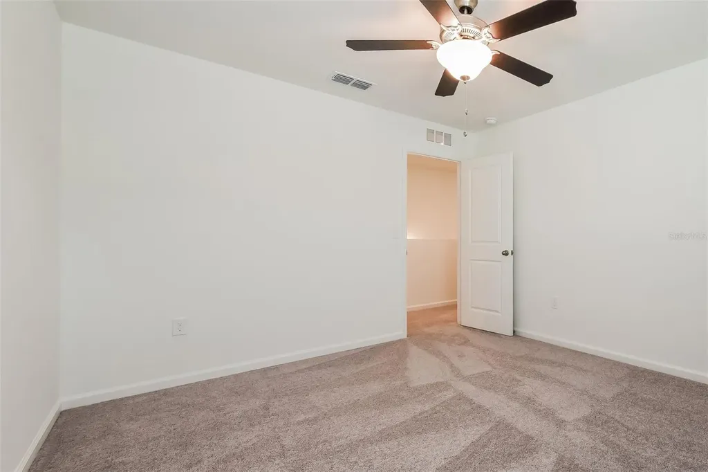 2042 Hemingway Circle Groveland FL 34736