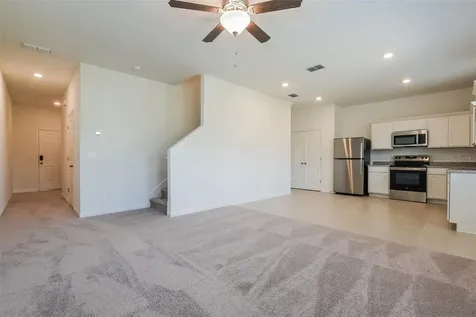 2042 Hemingway Circle Groveland FL 34736