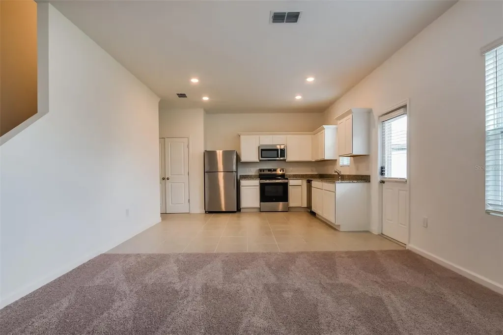 2084 Hemingway Circle Groveland FL 34736