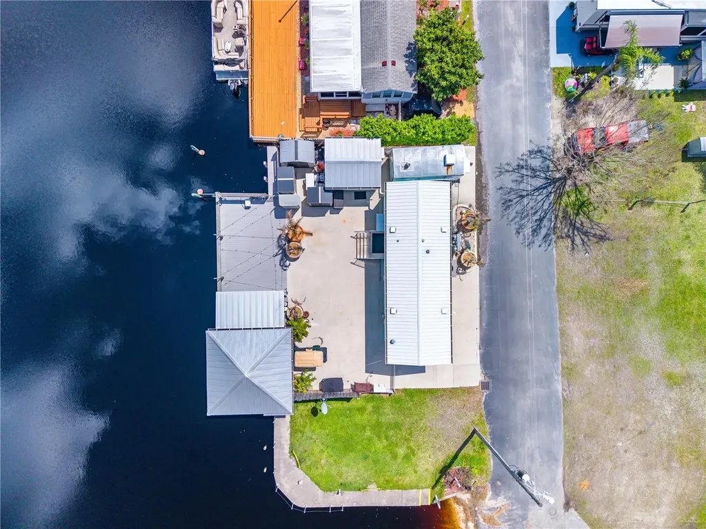 1315 Pine Island Drive N St Cloud FL 34771