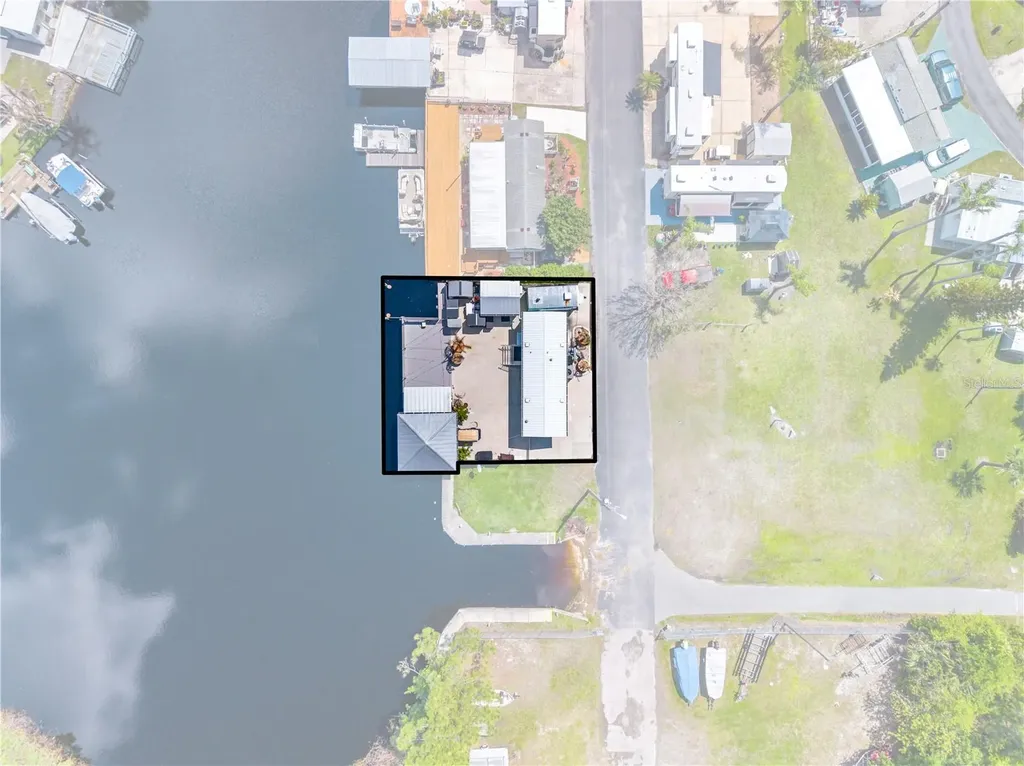 1315 Pine Island Drive N St Cloud FL 34771