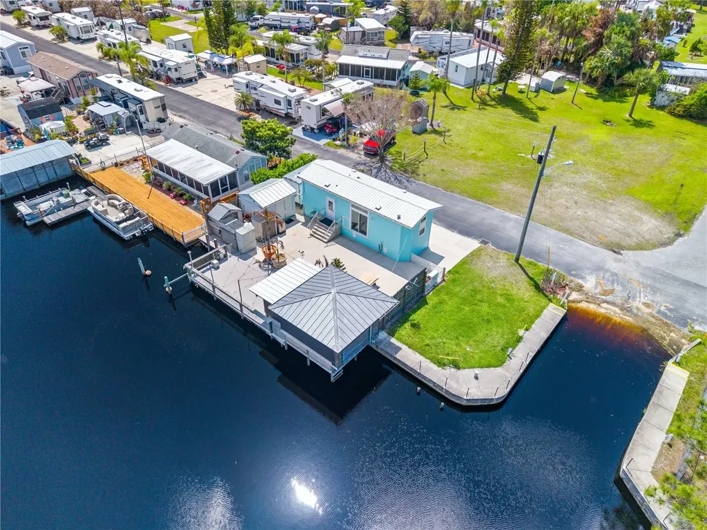 1315 Pine Island Drive N St Cloud FL 34771