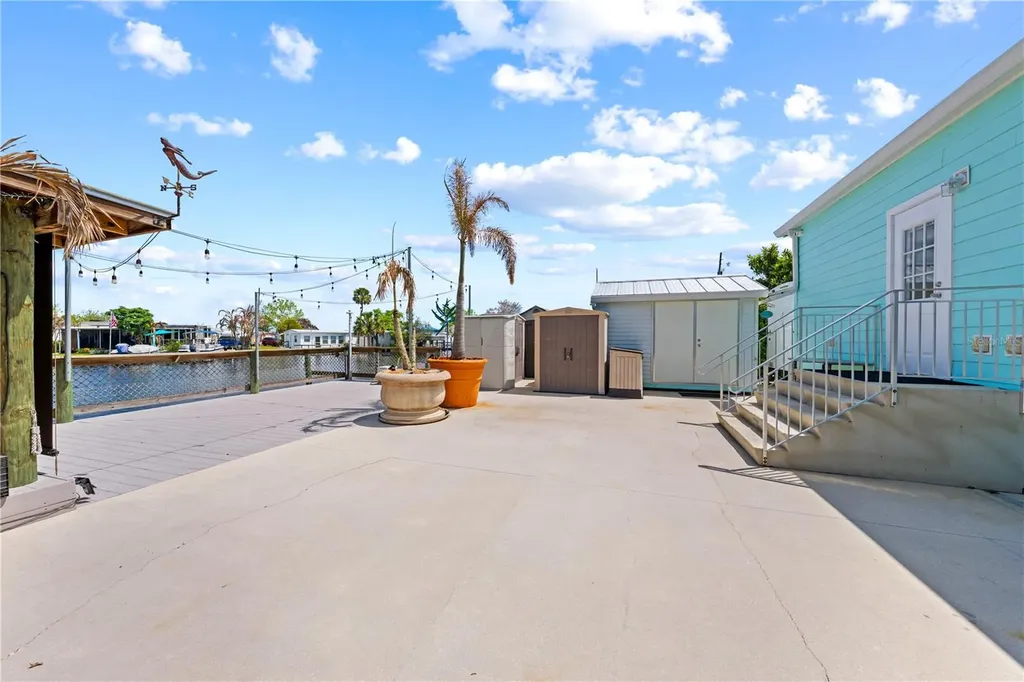 1315 Pine Island Drive N St Cloud FL 34771