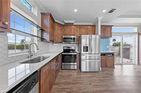 1315 Pine Island Drive N St Cloud FL 34771