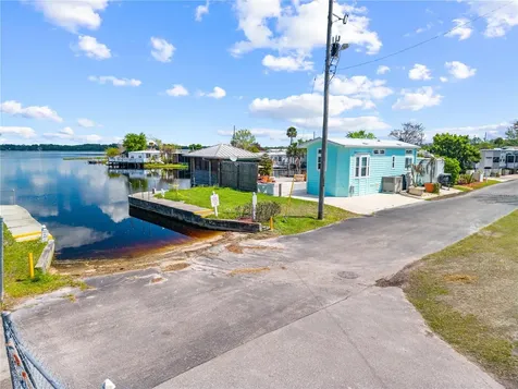 1315 Pine Island Drive N St Cloud FL 34771