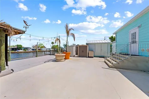 1315 Pine Island Drive N St Cloud FL 34771