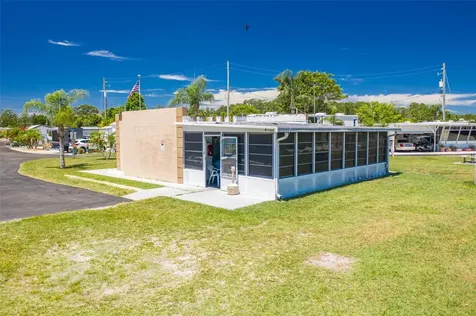 1315 Pine Island Drive N St Cloud FL 34771