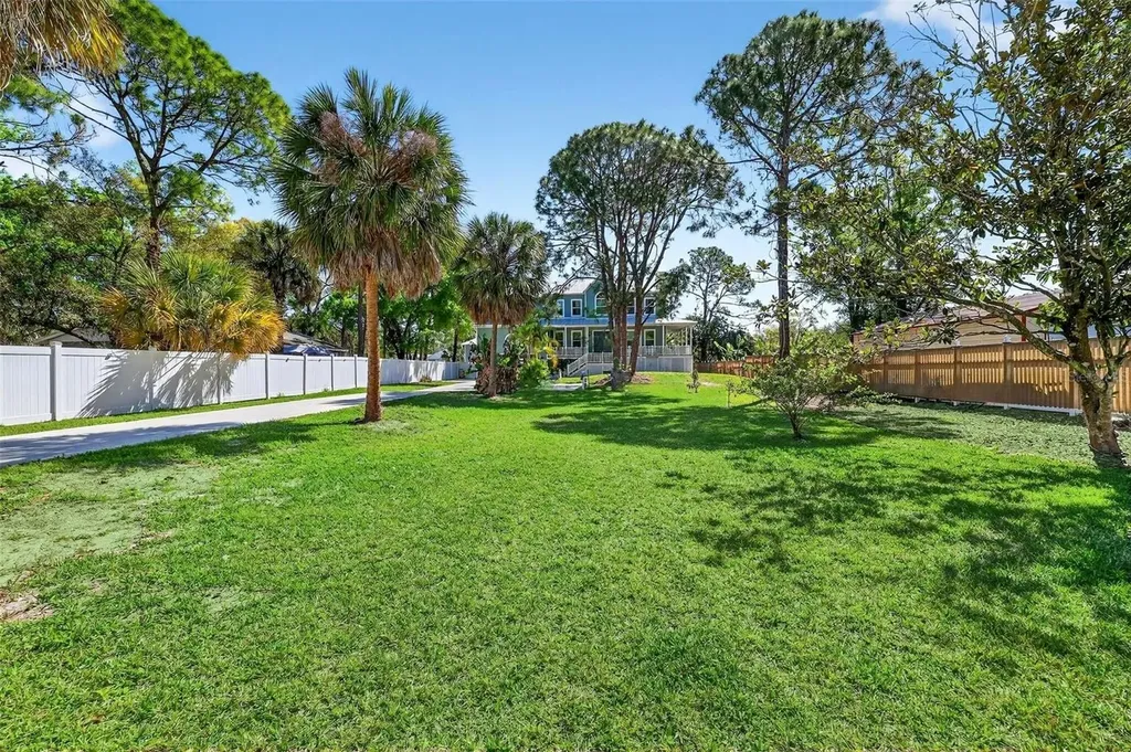 4433 Sweetwater Drive Tampa FL 33615