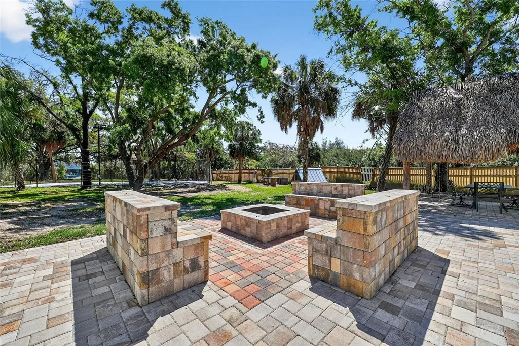 4433 Sweetwater Drive Tampa FL 33615