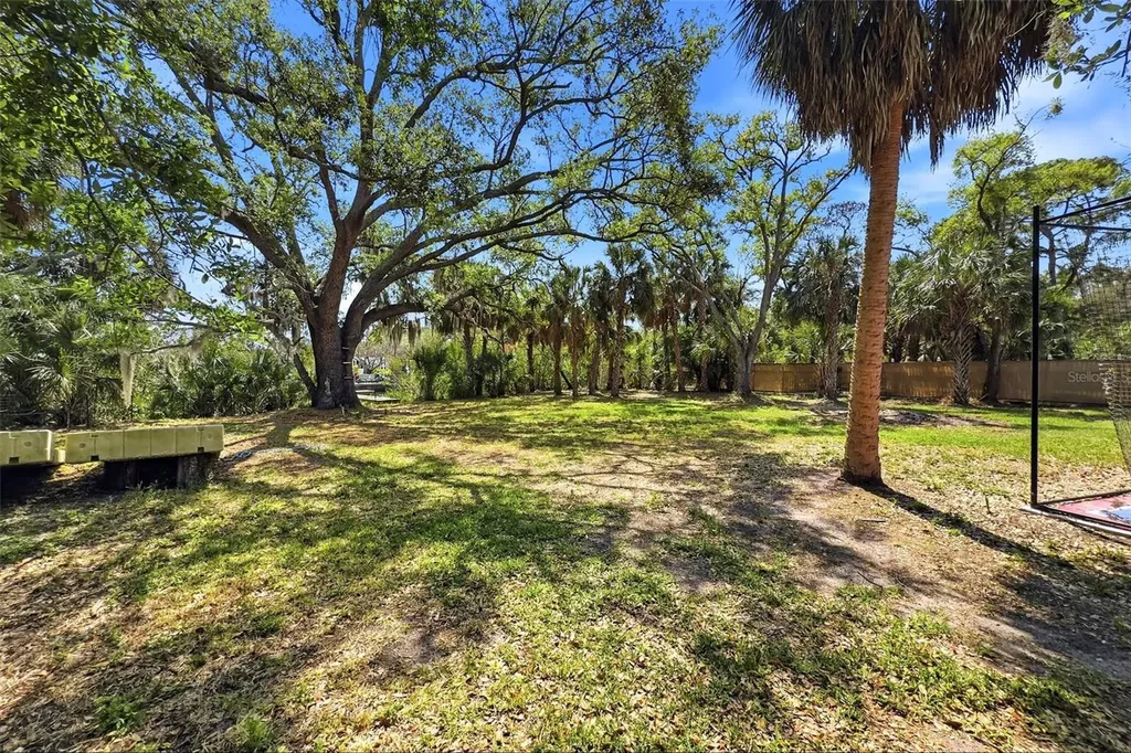 4433 Sweetwater Drive Tampa FL 33615