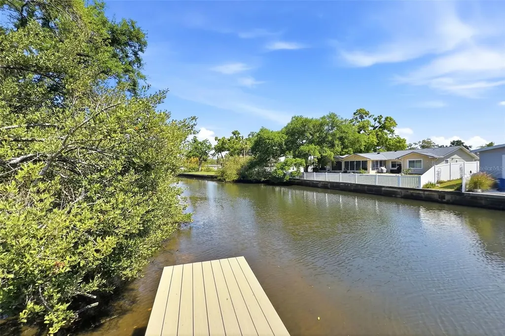 4433 Sweetwater Drive Tampa FL 33615
