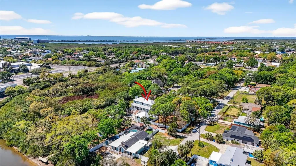4433 Sweetwater Drive Tampa FL 33615