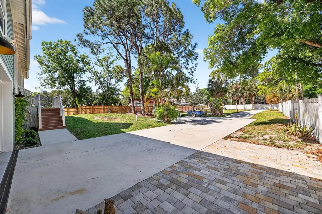 4433 Sweetwater Drive Tampa FL 33615