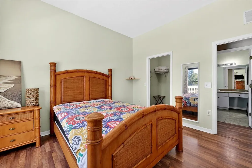 4433 Sweetwater Drive Tampa FL 33615