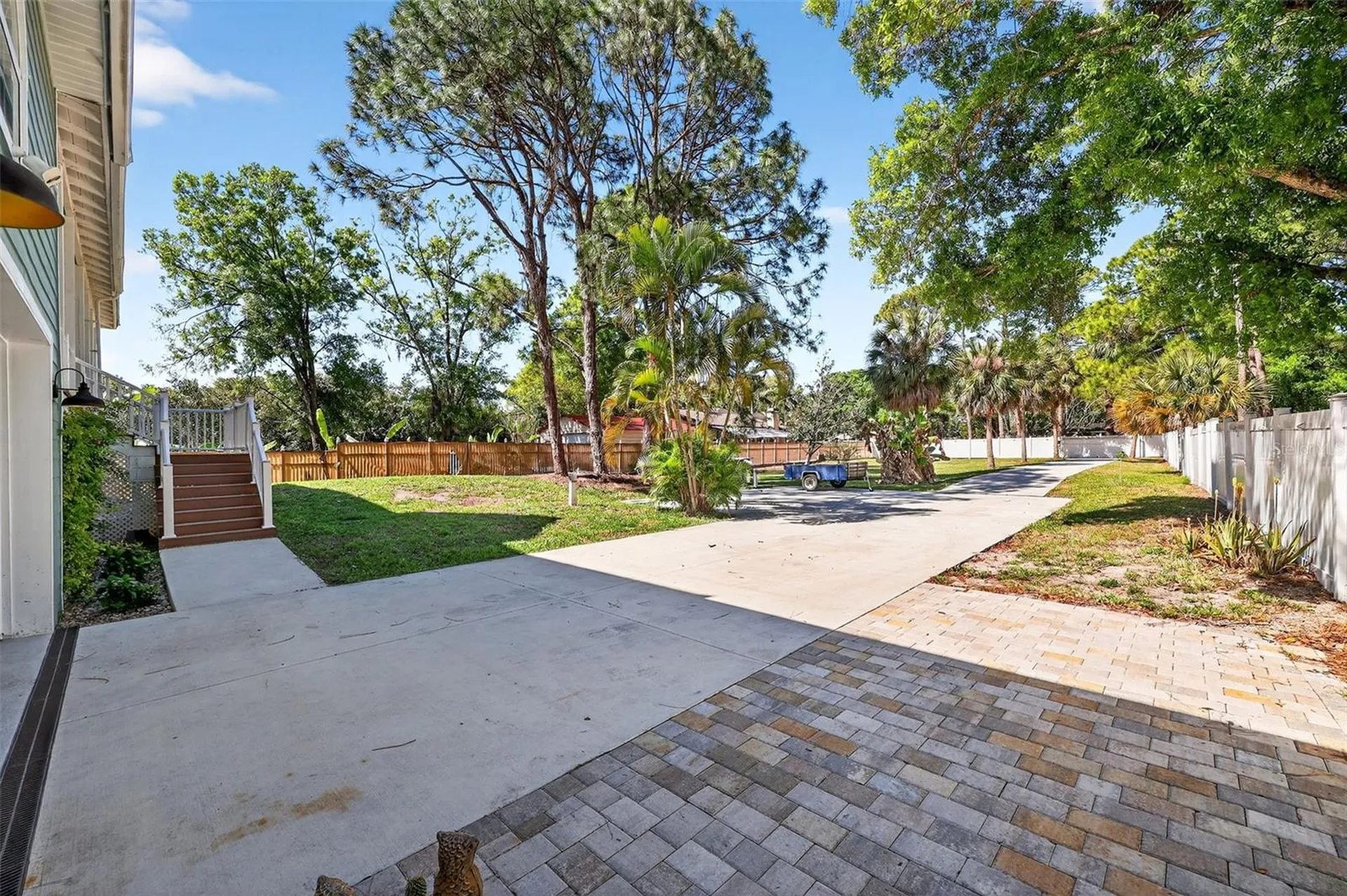4433 Sweetwater Drive Tampa FL 33615