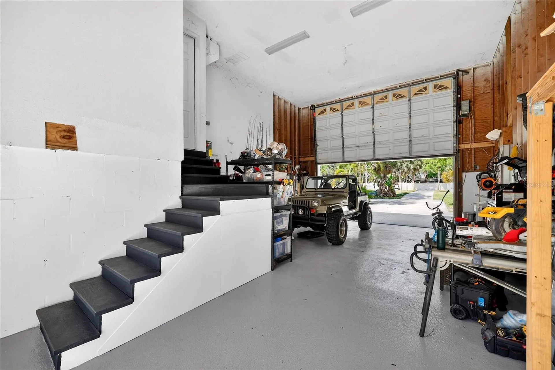 4433 Sweetwater Drive Tampa FL 33615