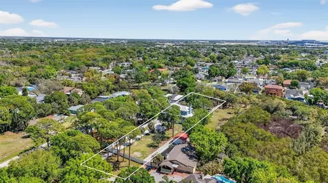 4433 Sweetwater Drive Tampa FL 33615