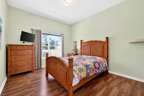 4433 Sweetwater Drive Tampa FL 33615
