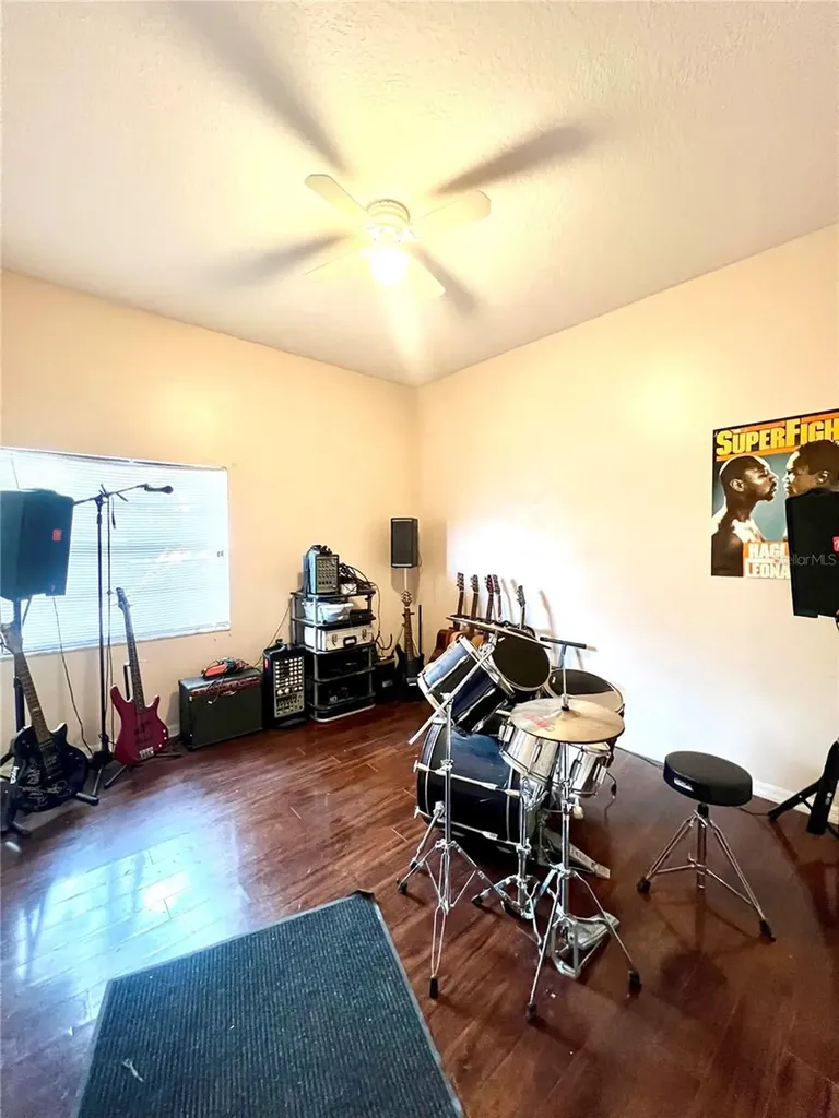 927 Whippoorwill Drive Palm Harbor FL 34683