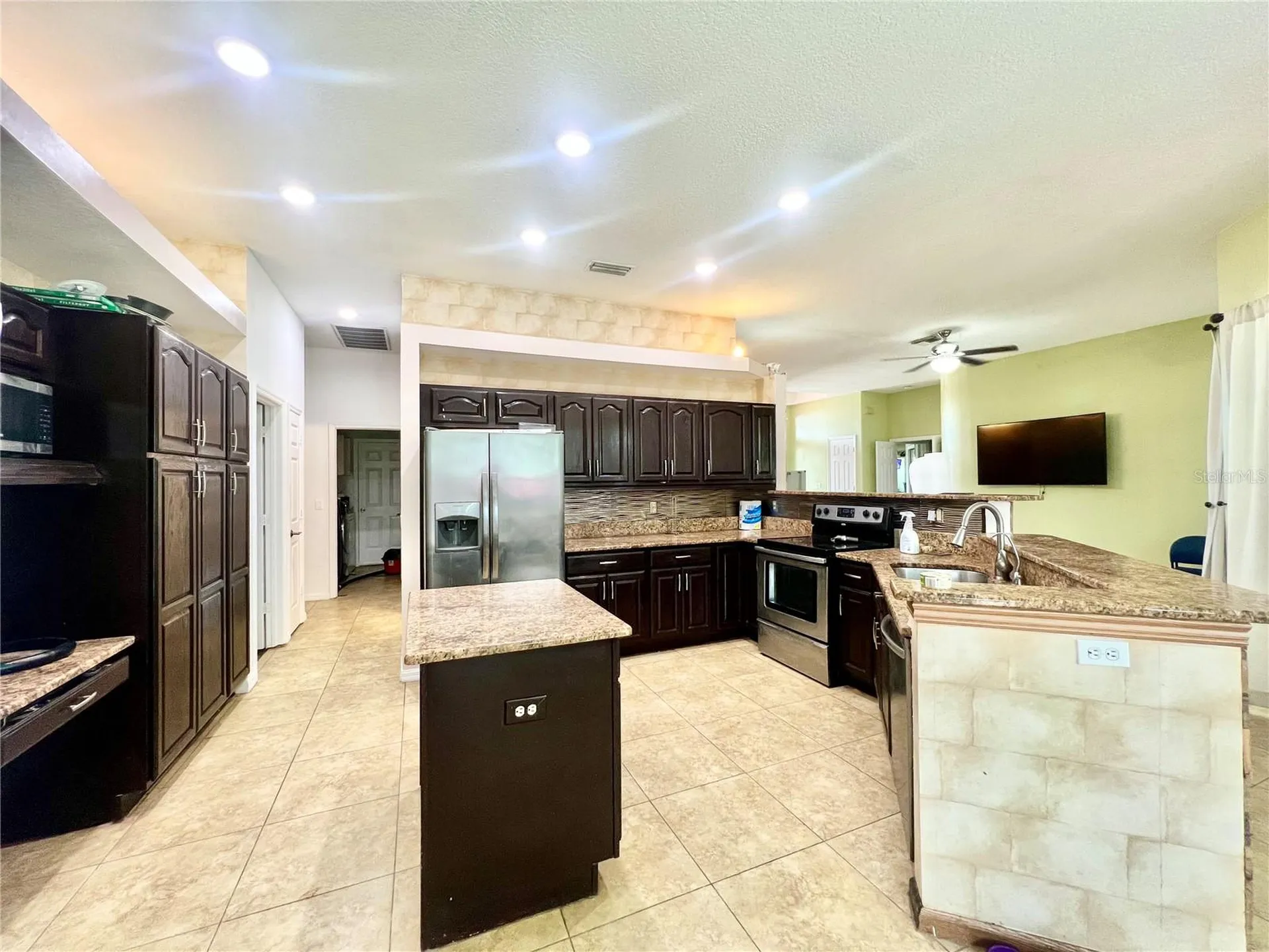 927 Whippoorwill Drive Palm Harbor FL 34683