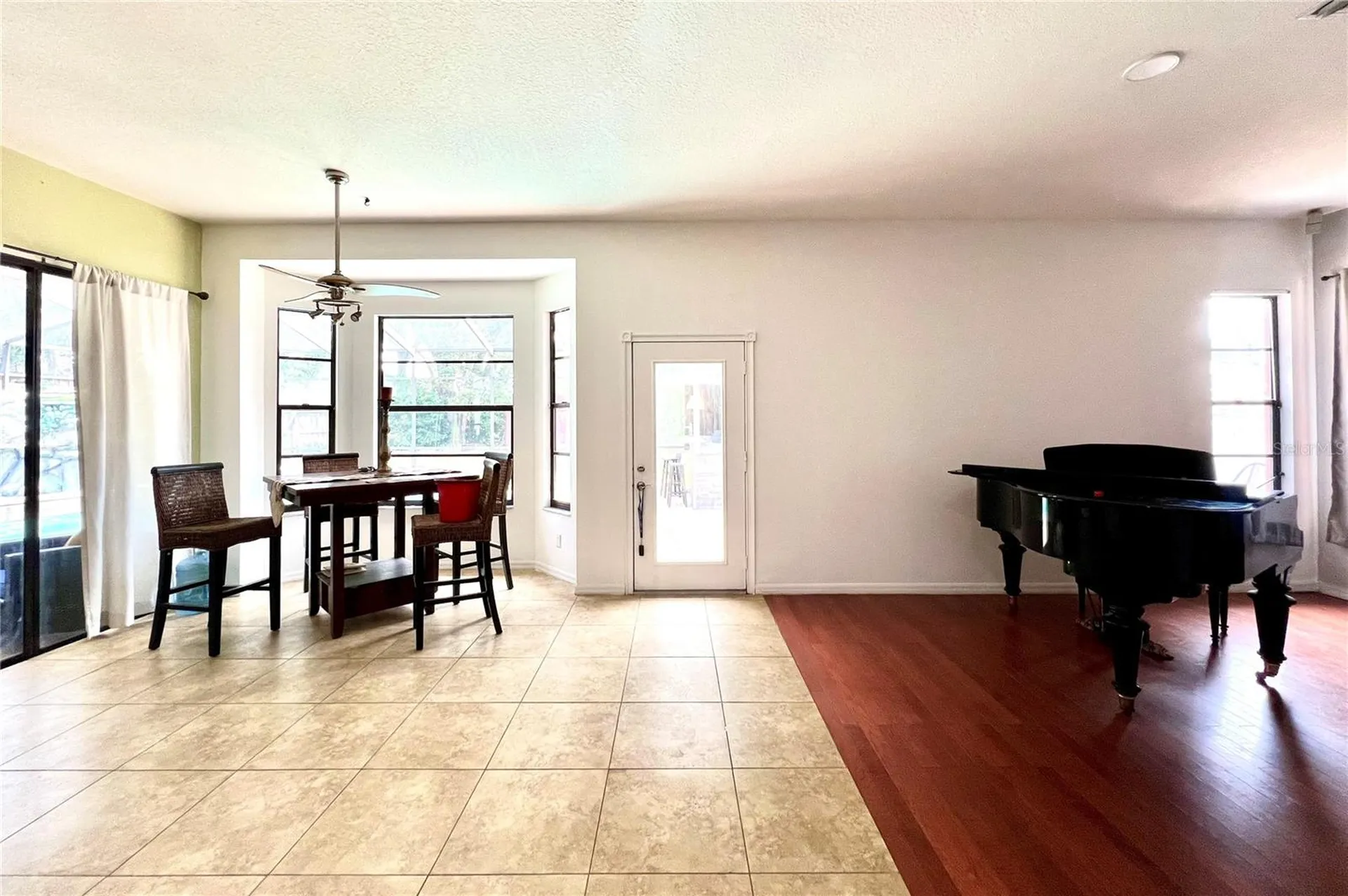 927 Whippoorwill Drive Palm Harbor FL 34683