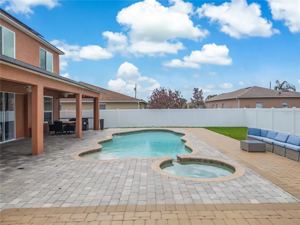 1112 Lavaur Court Kissimmee FL 34759