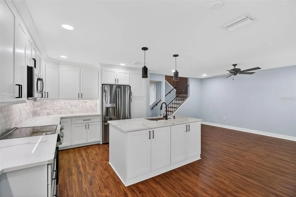 6660 Cape Hatteras Way NE St Petersburg FL 33702