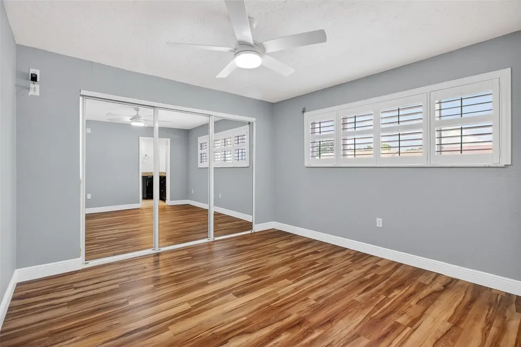 6660 Cape Hatteras Way NE St Petersburg FL 33702