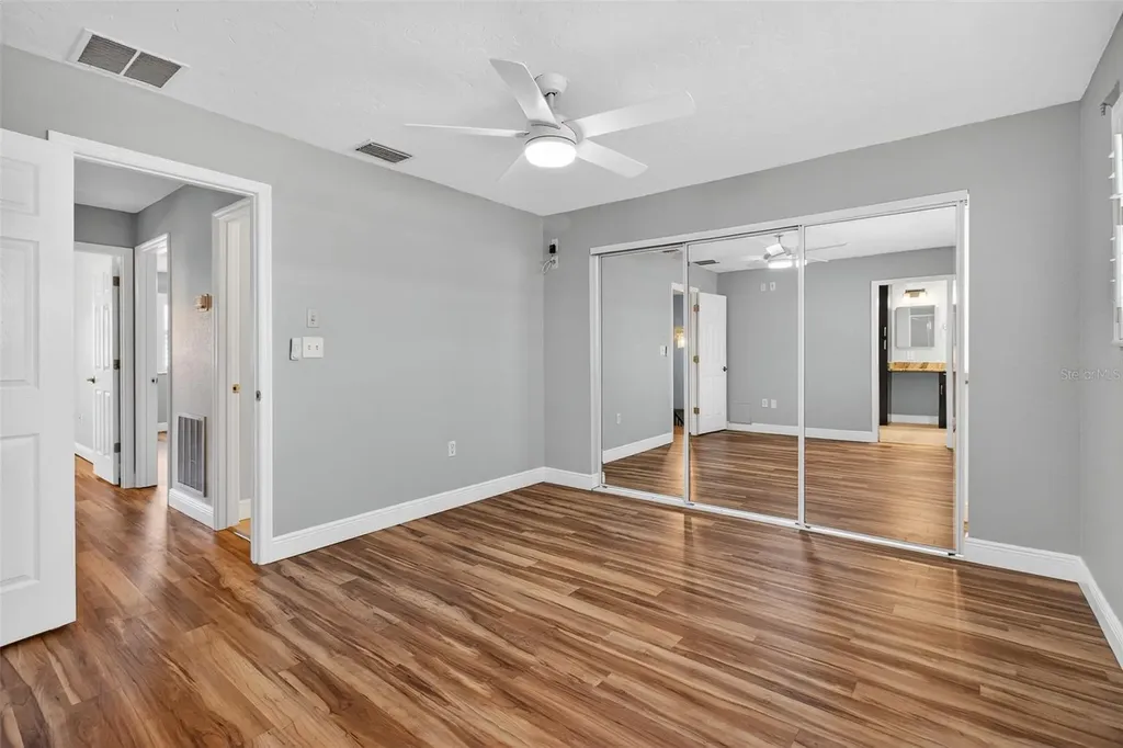 6660 Cape Hatteras Way NE St Petersburg FL 33702