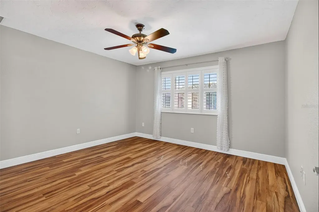 6660 Cape Hatteras Way NE St Petersburg FL 33702