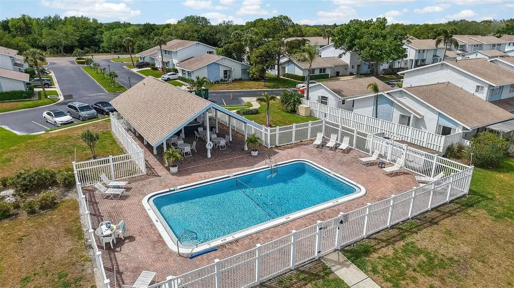 6660 Cape Hatteras Way NE St Petersburg FL 33702
