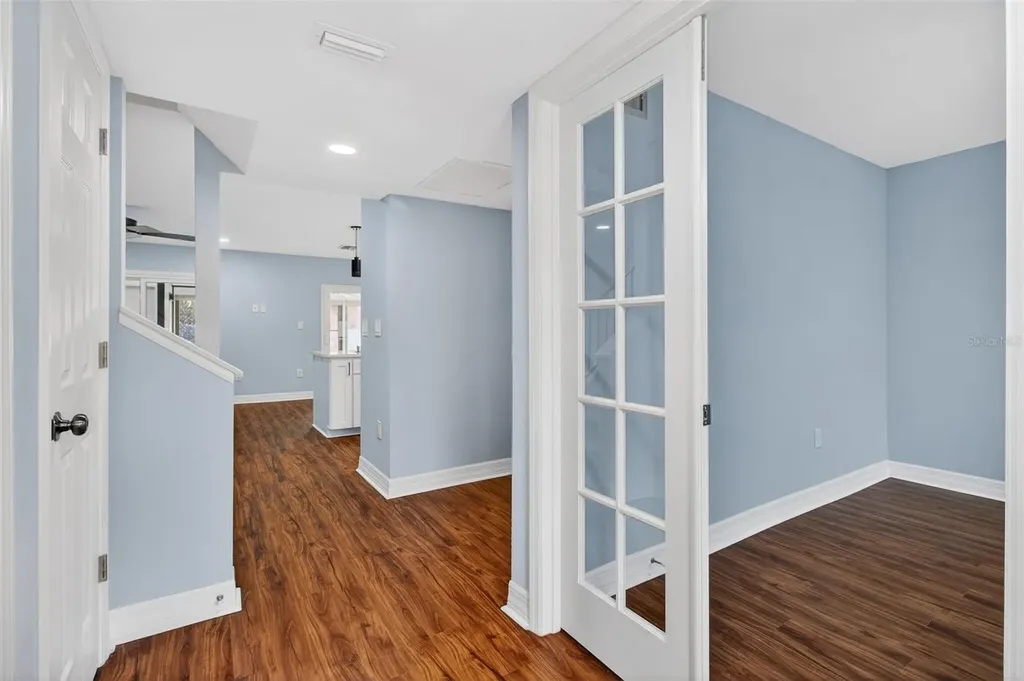 6660 Cape Hatteras Way NE St Petersburg FL 33702