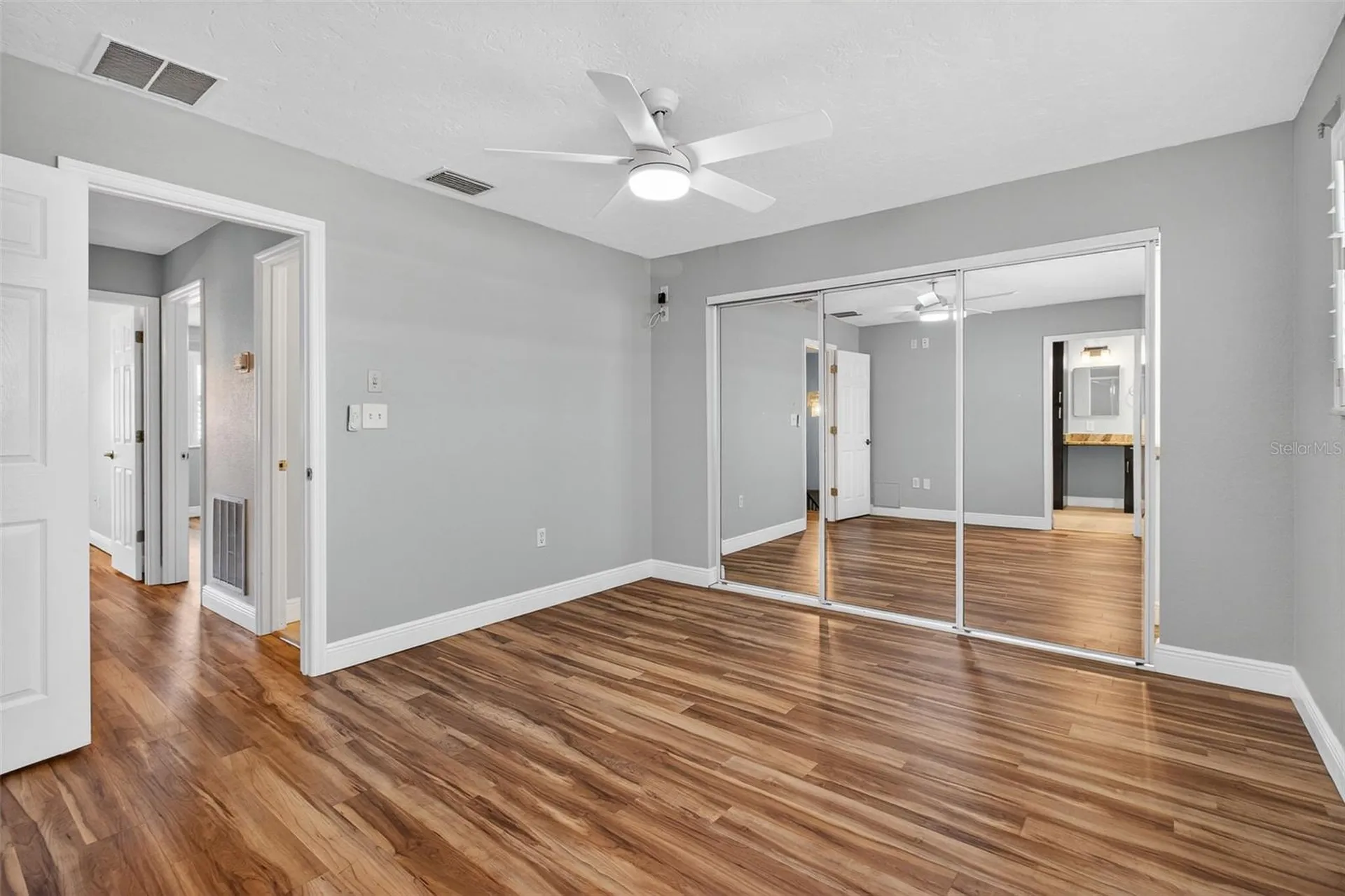 6660 Cape Hatteras Way NE St Petersburg FL 33702