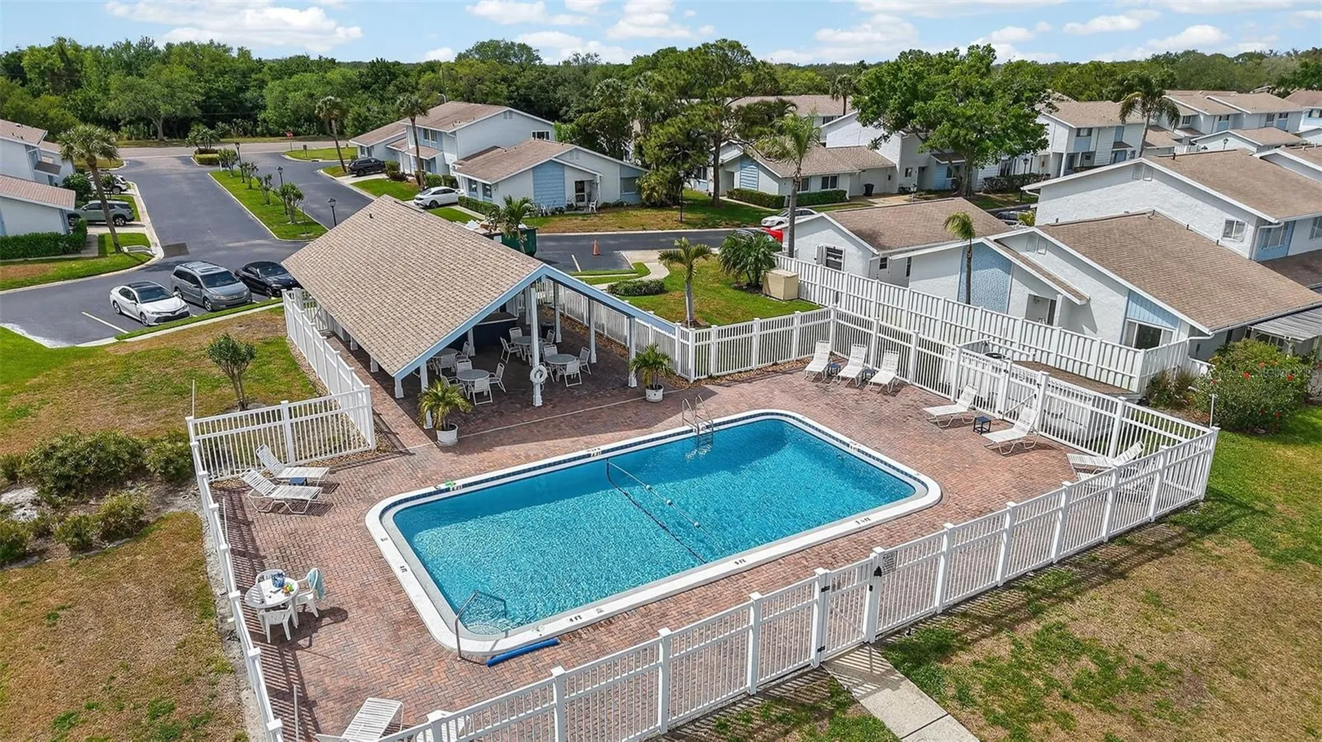 6660 Cape Hatteras Way NE St Petersburg FL 33702