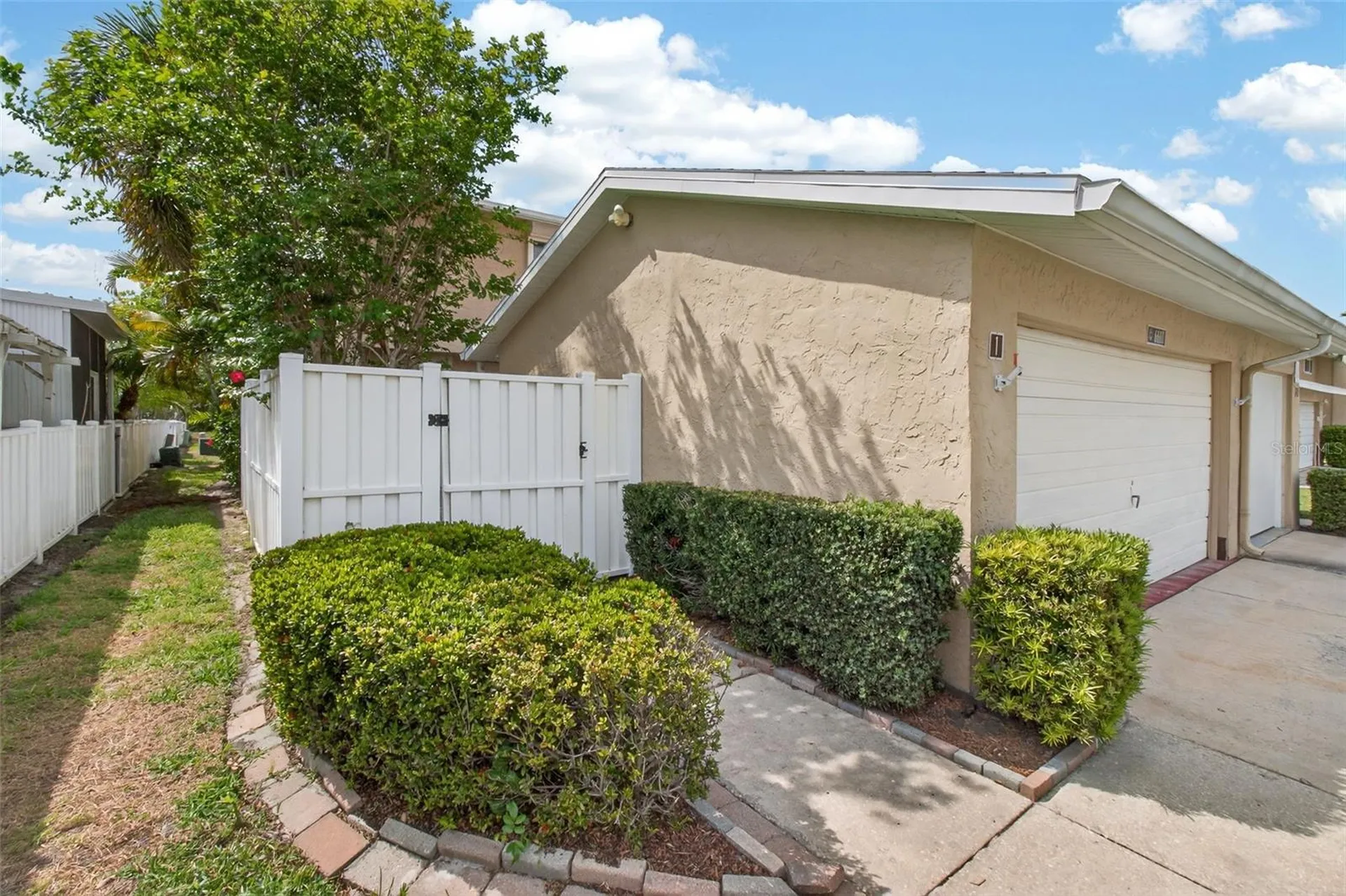 6660 Cape Hatteras Way NE St Petersburg FL 33702
