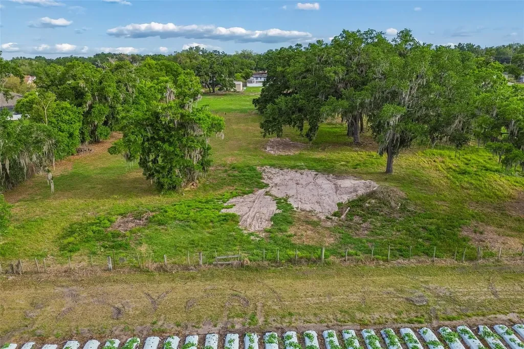 3005 W Sam Allen Road Plant City FL 33565